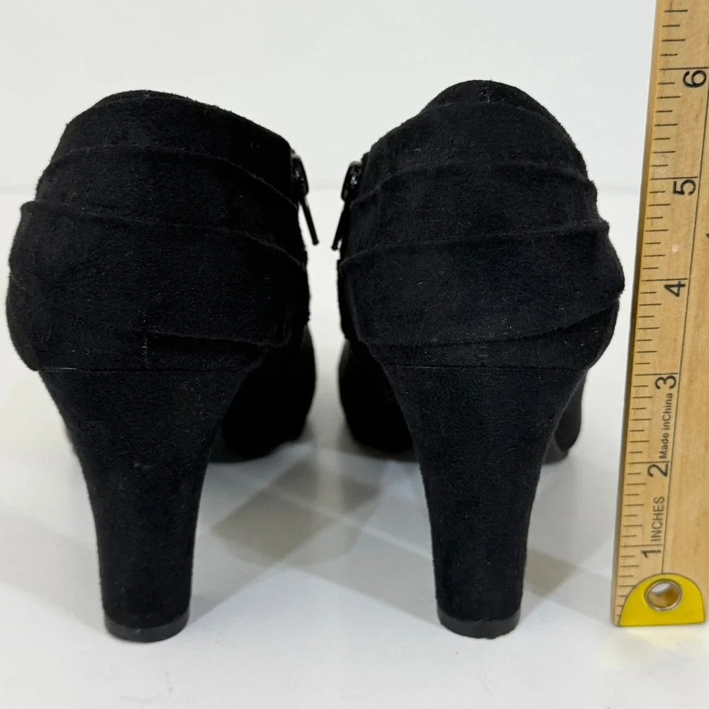 LifeStride Corie Booties 9W Black Faux Suede Ankle Boot Wide Comfort Zipper Heel